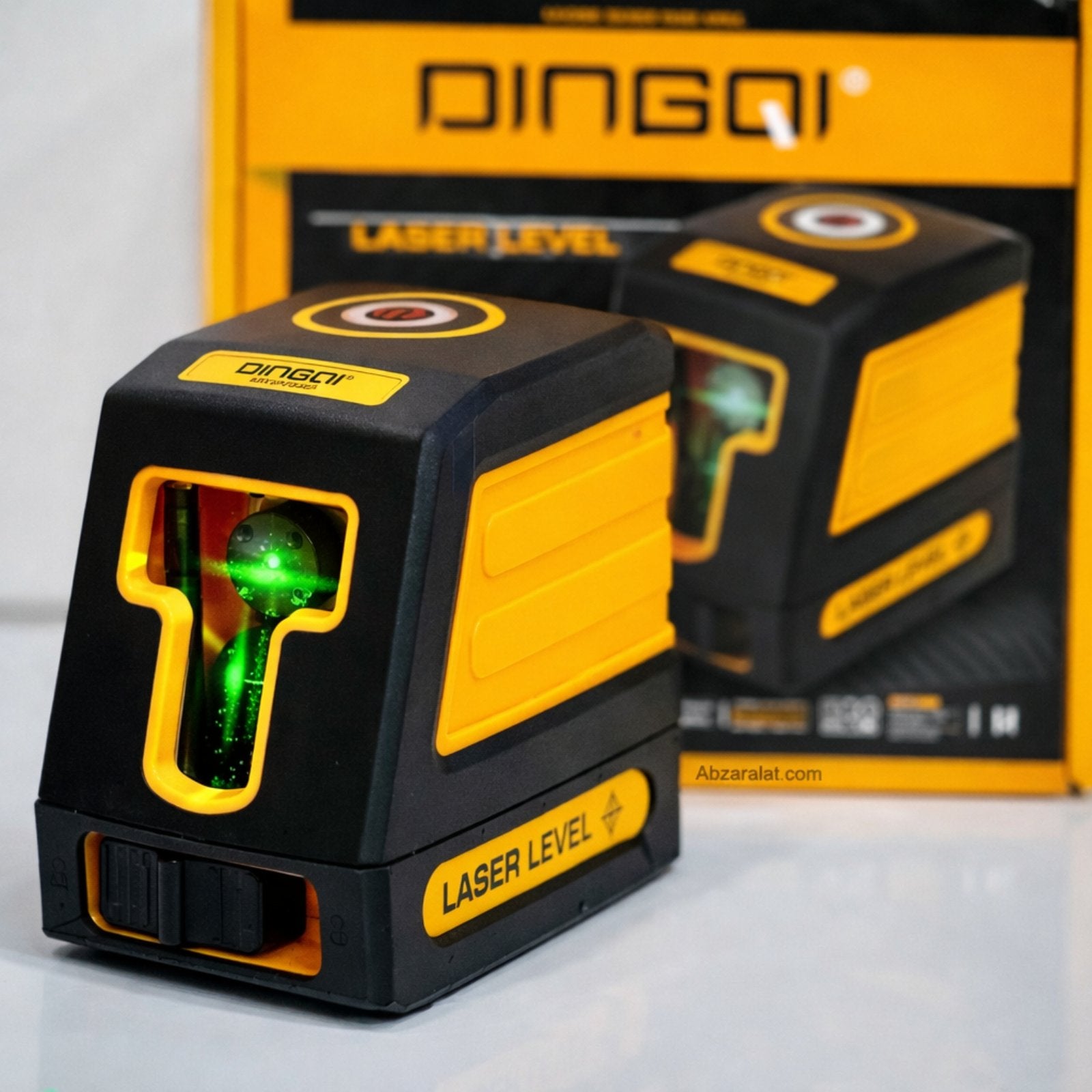 Automatski laserski nivelator