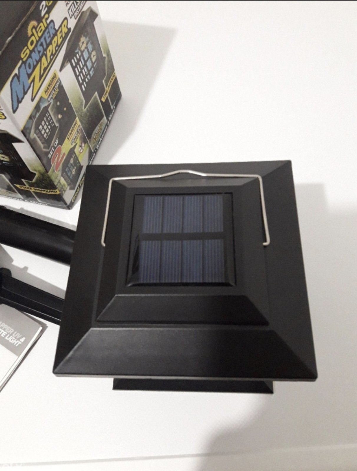 Solarni fenjer protiv komaraca